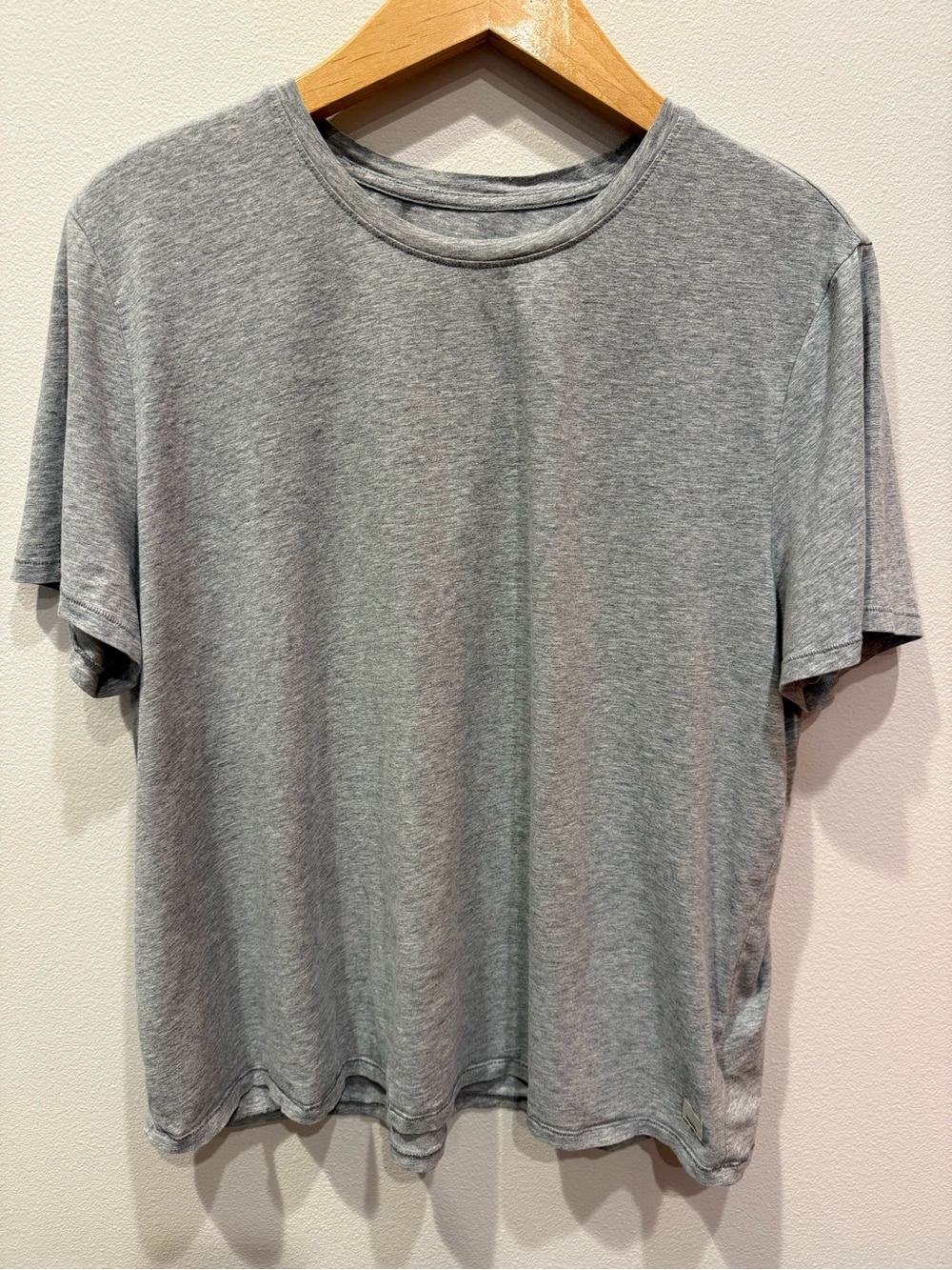 Vuori Women's Featherweight Tee Large
